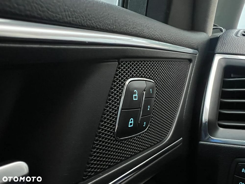 Ford S-Max ver-2-0-tdci-4wd-titanium-powershift - 36