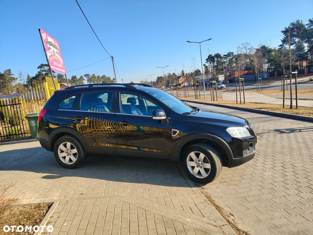 Chevrolet Captiva 2.4 4WD 7 Sitzer LT - 7