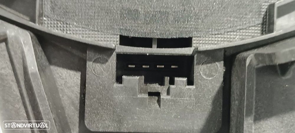 ALTO-FALANTE BMW SERIE 1 LIM. (F40) 118D M SPORT - 4