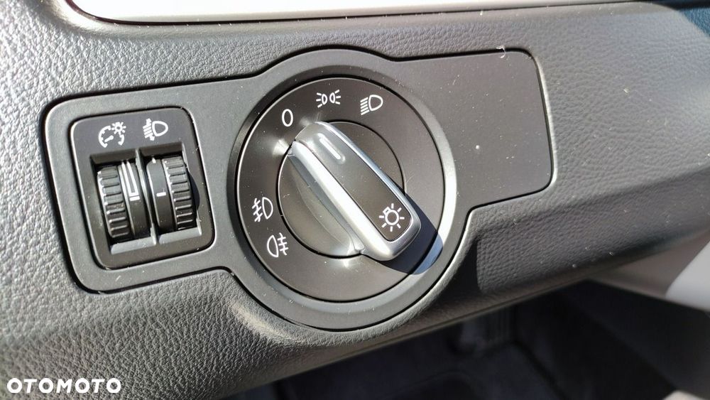 Volkswagen Passat - 24