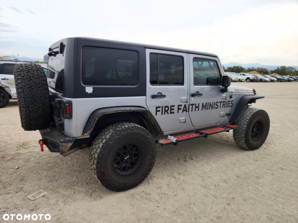 Jeep Wrangler - 6