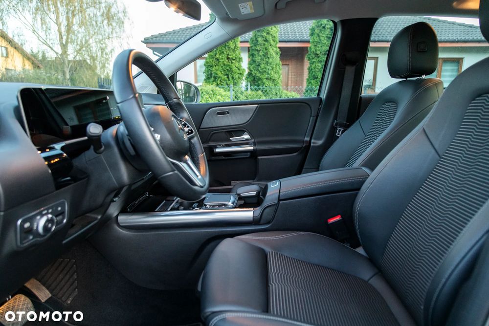 Mercedes-Benz Klasa B 180 7G-DCT - 15