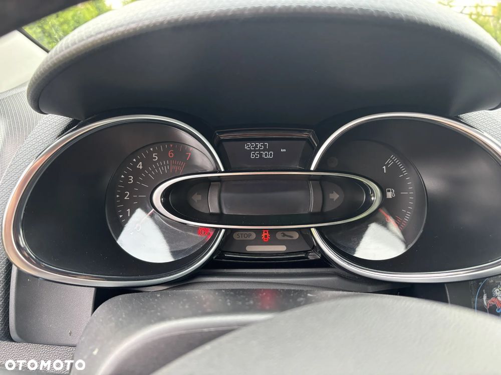 Renault Clio - 7