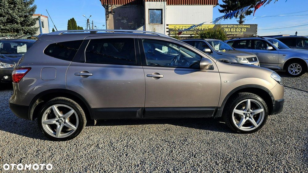 Nissan Qashqai+2 - 14