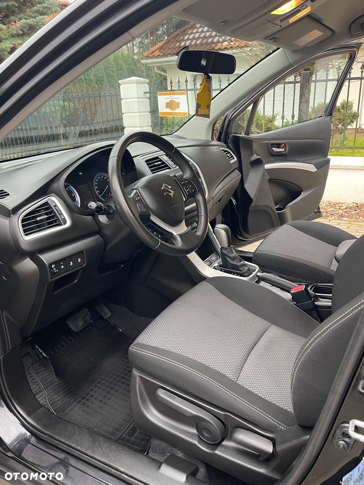 Suzuki SX4 S-Cross 1.6 DDiS TCSS 4x4 Comfort+ - 24