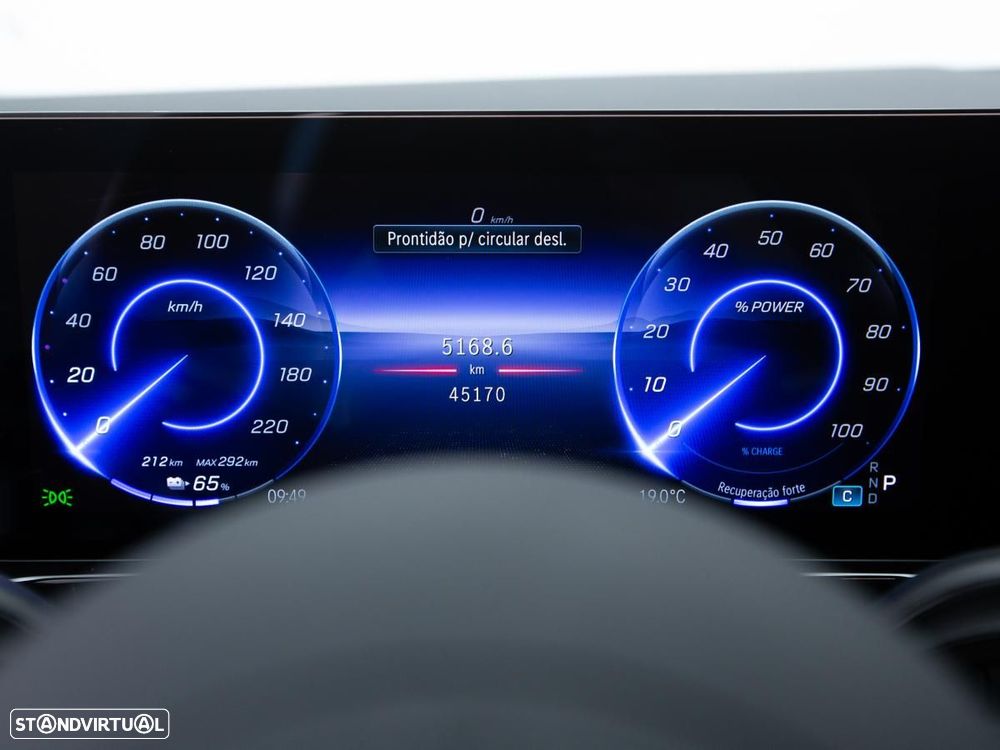 Mercedes-Benz EQA 350 4Matic AMG Line - 26