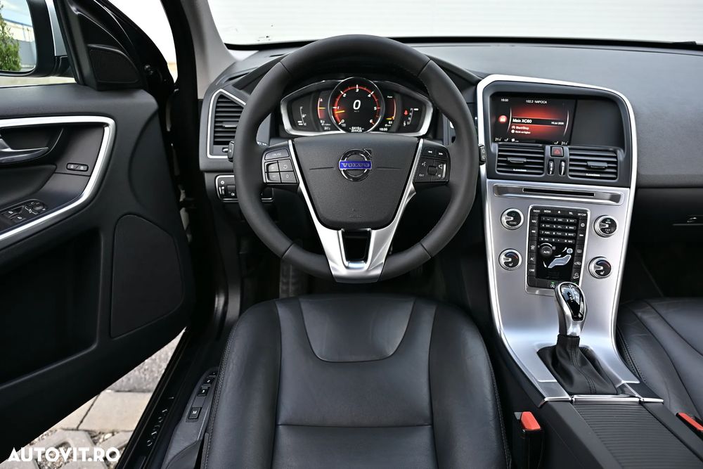 Volvo XC 60 D4 AWD Geartronic Summum - 17