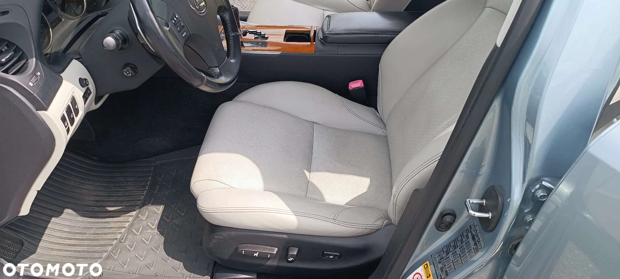 Lexus IS 250 Prestige - 12
