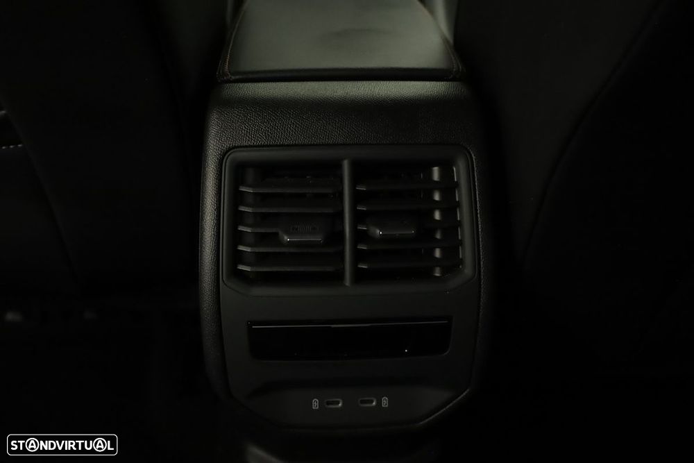 Cupra Formentor 1.5 e-Hybrid DSG - 23