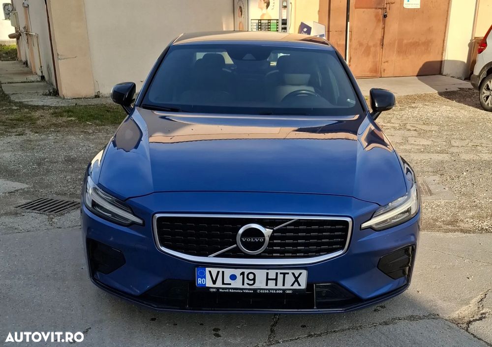 Volvo S60 T4 Momentum Pro - 1