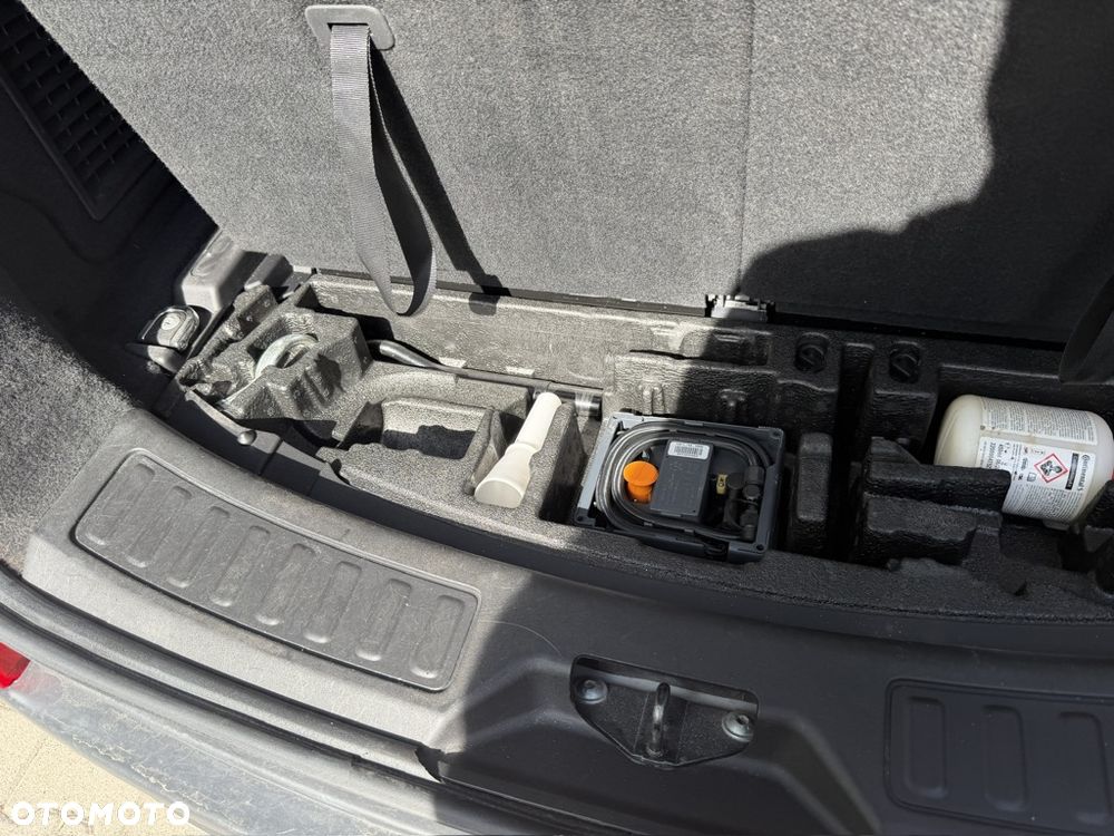 Land Rover Discovery Sport - 36