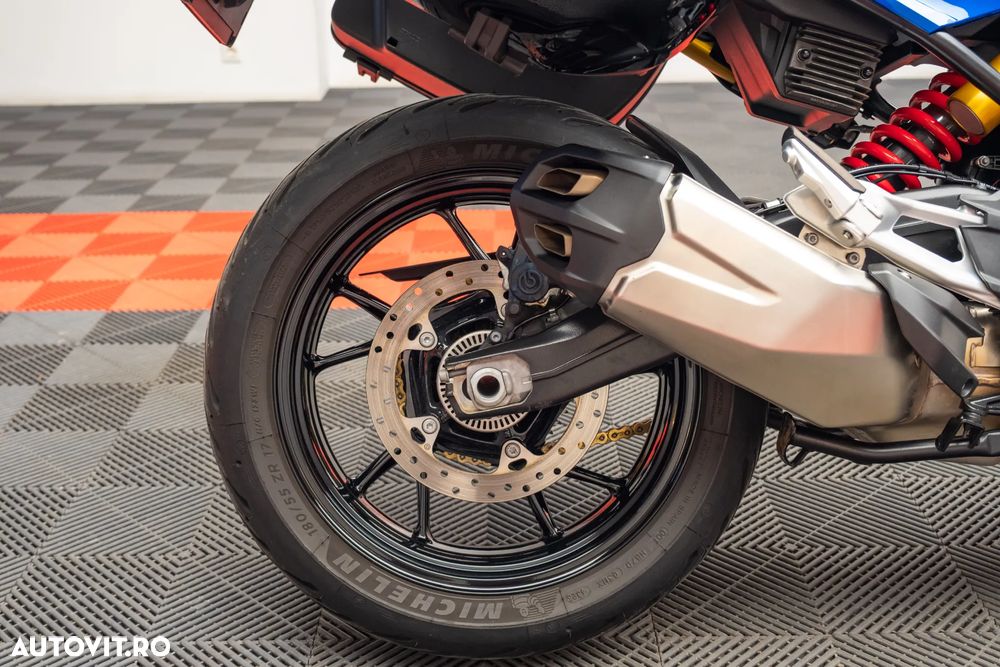 BMW F 900R Force - 24