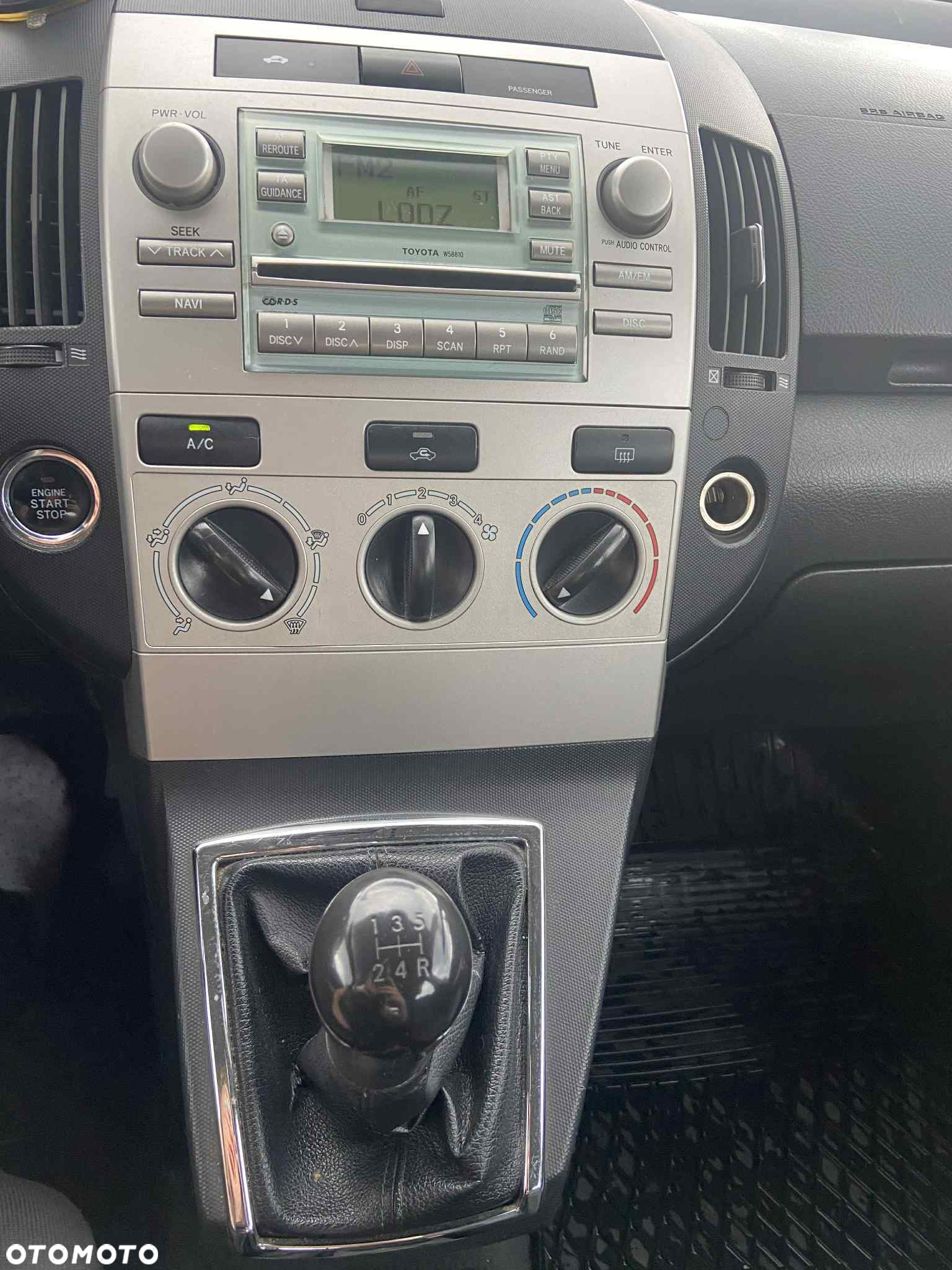 Toyota Corolla Verso 1.6 - 6