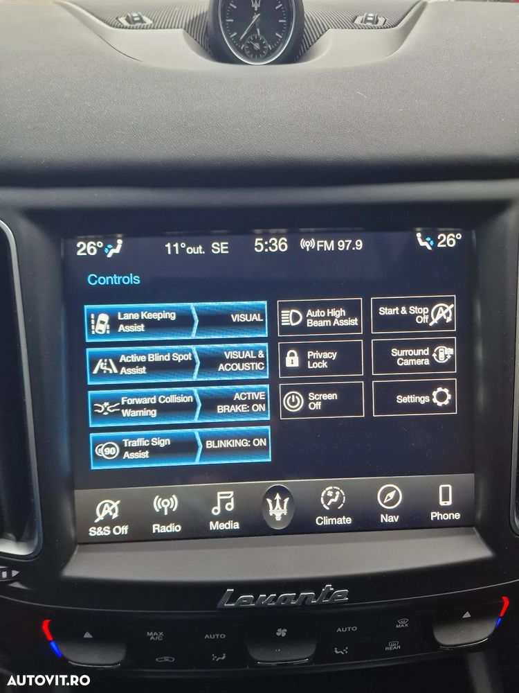 Maserati Levante Q4 Executive - 17