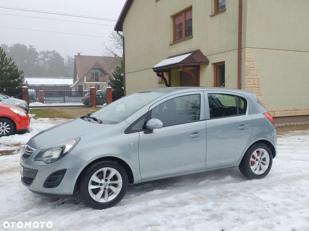 Opel Corsa 1.2 16V Edition 150 - 1