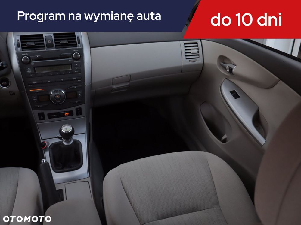 Toyota Corolla - 10
