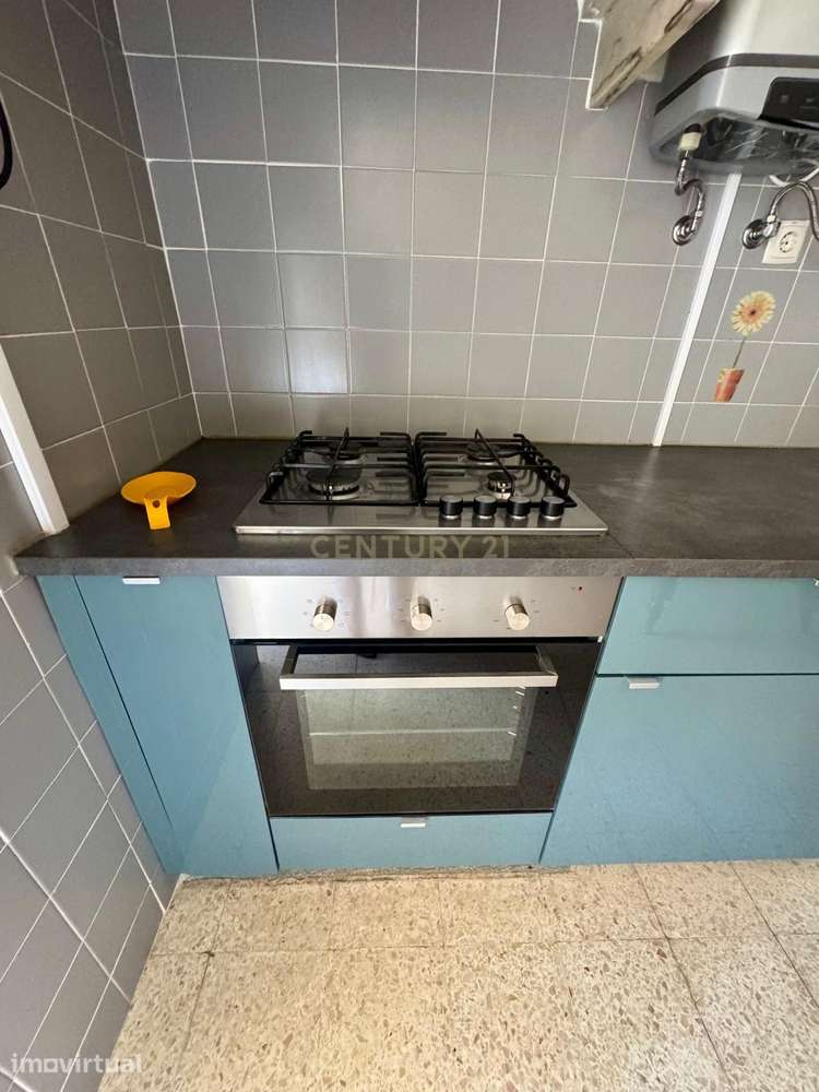 Apartamento T3 mobilado localizado na freguesia da Atalaia - Grande imagem: 3/18