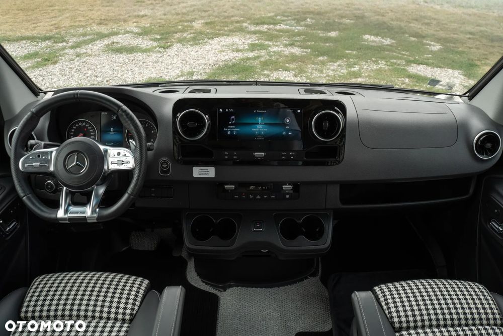 Mercedes-Benz Sprinter - 4