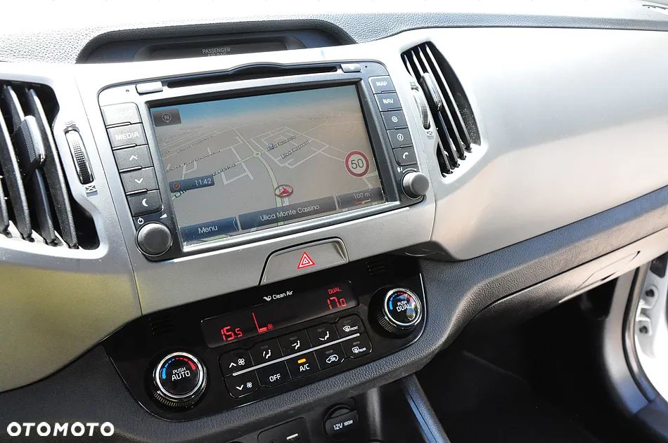 Kia Sportage 1.6 GDI 2WD DREAM-TEAM EDITION - 32