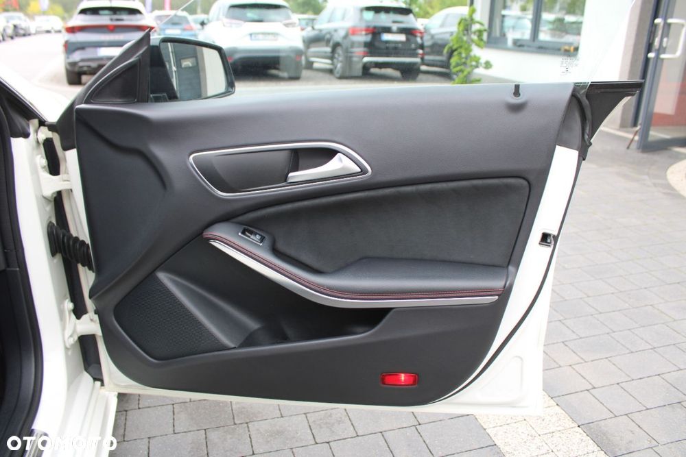 Mercedes-Benz CLA - 29