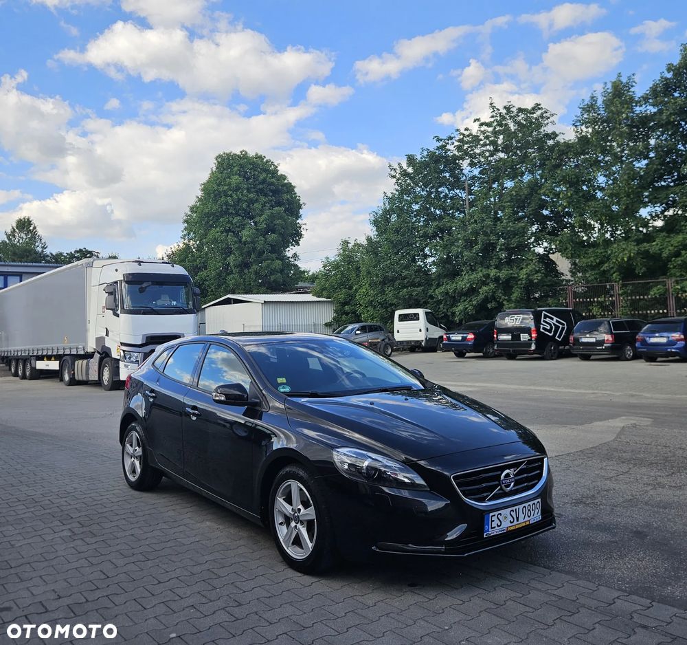 Volvo V40 T2 - 8