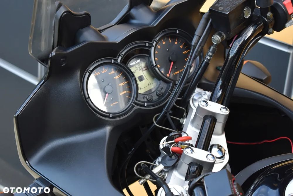 Suzuki V-STROM - 23