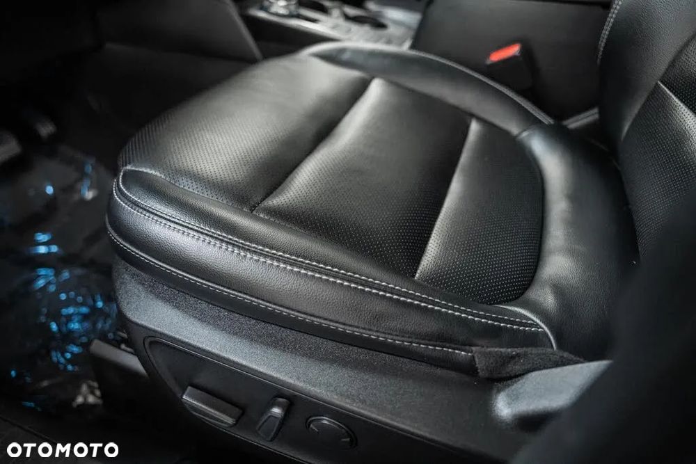 Ford Escape 2.0 EcoBoost AWD Titanium - 31