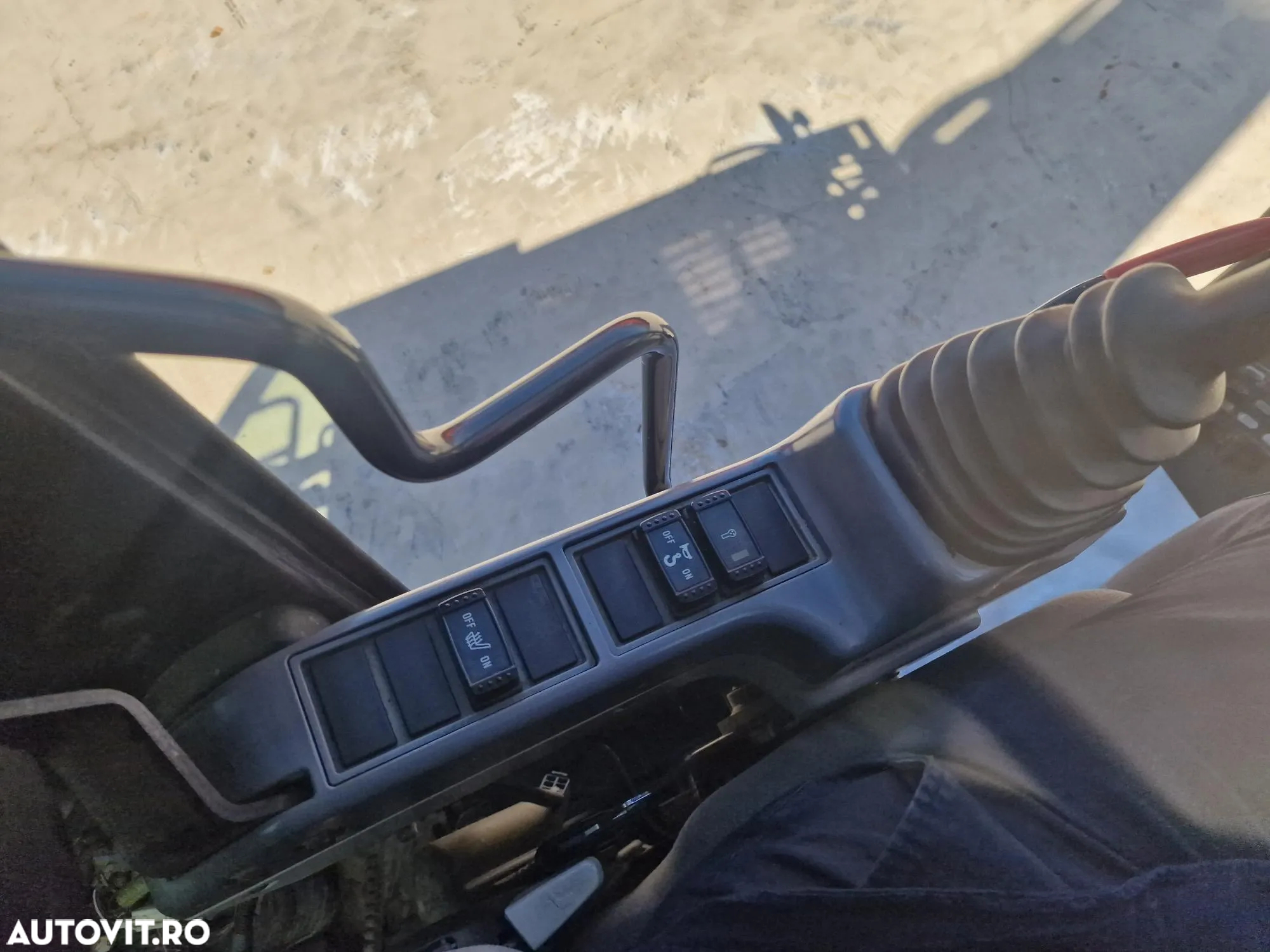 Hitachi ZX210, 2018, 8.114h, 22 tone-78900 EUR+Tva, latime 2,49m, Ins picon, protectie acoperis cabina, Aer conditinoat climatronic, STARE FOARTE BUNA, posibilitate leasing 3 ani-PROMOTIE 78900 EUR+Tva - 7