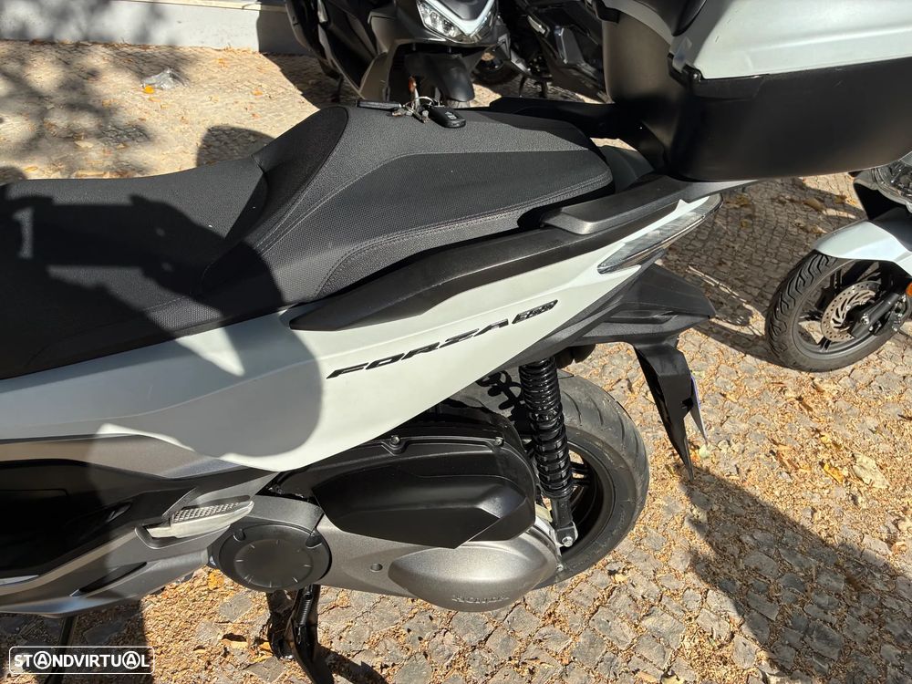 Honda Forza 300 IA - 12