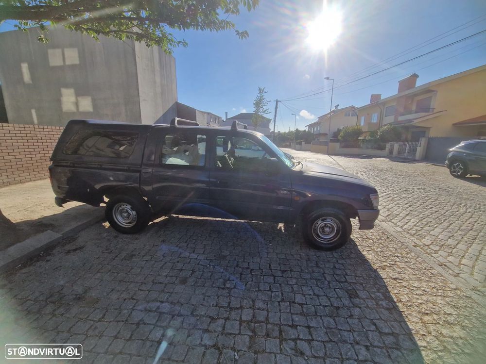 Toyota Hilux 2.4 D LN145LPT Cab Dupla - 3