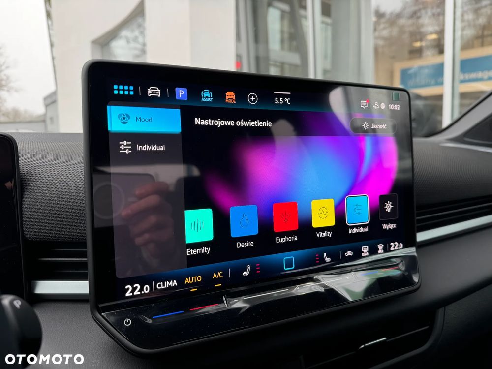 Volkswagen T-Roc 1.5 eTSI R-Line DSG - 28