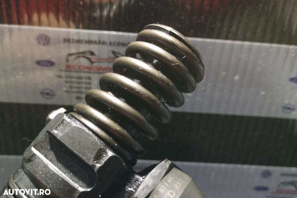 Injectoare Volkswagen Golf 5 1.9tdi cod 038130073AG - 1