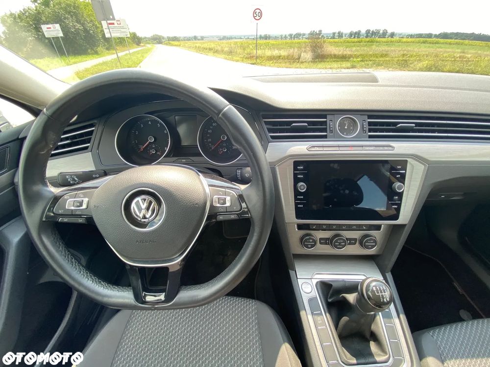 Volkswagen Passat 1.4 TSI BMT Comfortline - 11