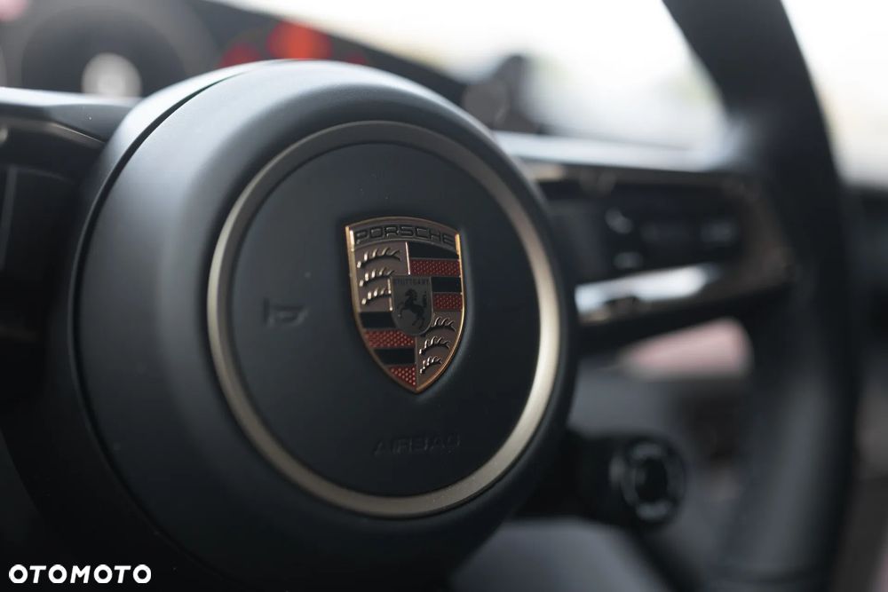 Porsche Taycan 105kWh 4S Performance Plus - 27