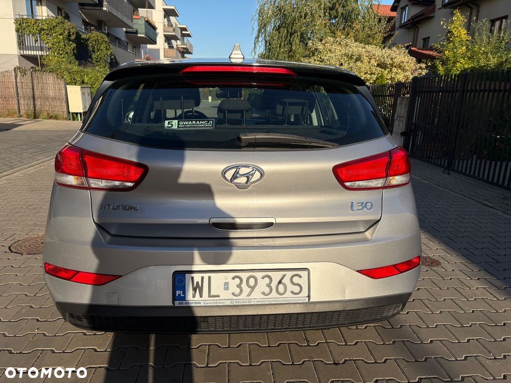Hyundai i30 1.5 DPI Classic + - 8