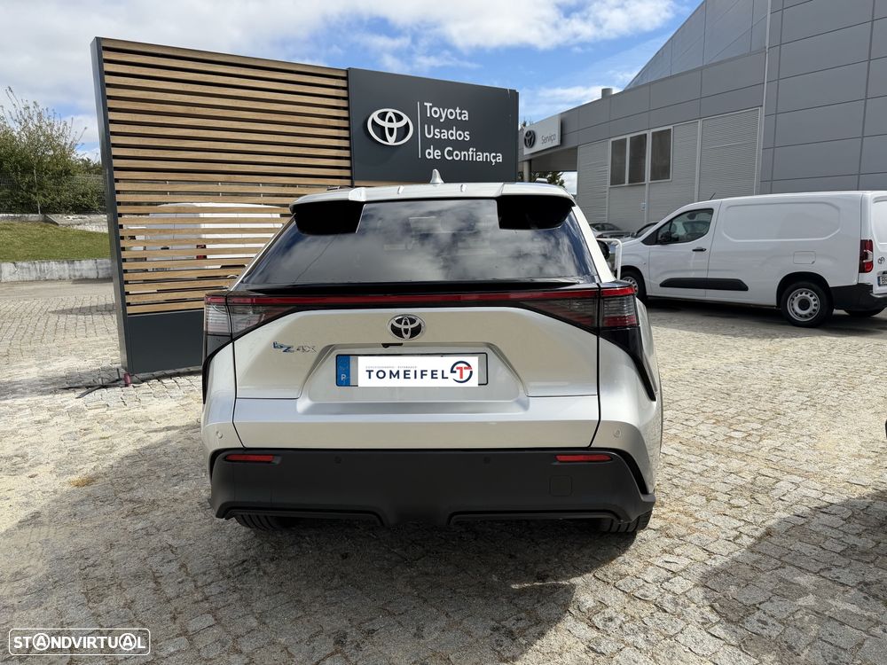 Toyota bZ4X 71,4 kWh Premium - 2