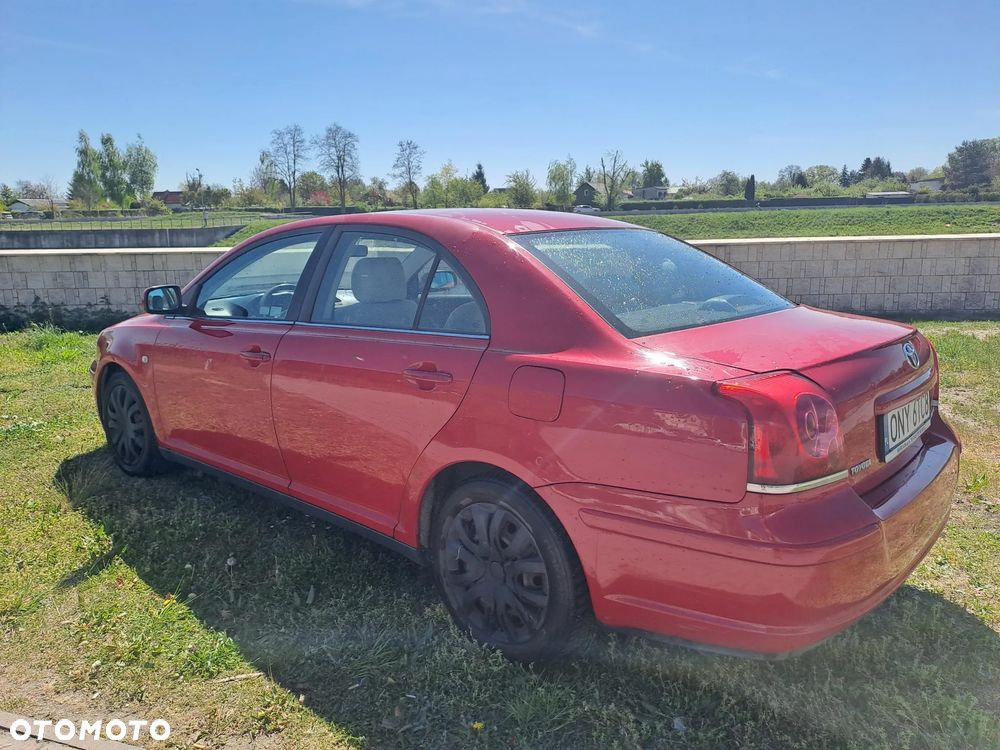 Toyota Avensis - 1