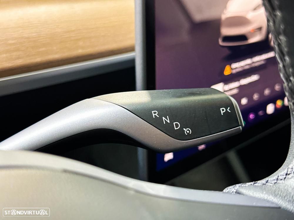 Tesla Model Y Long Range Dual Motor AWD - 44
