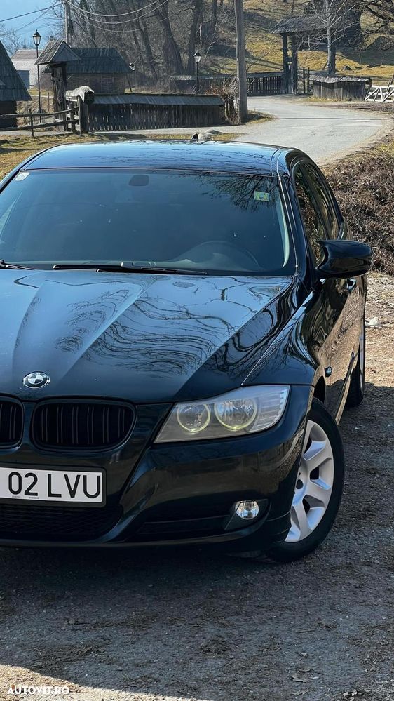 BMW Seria 3 318d - 10