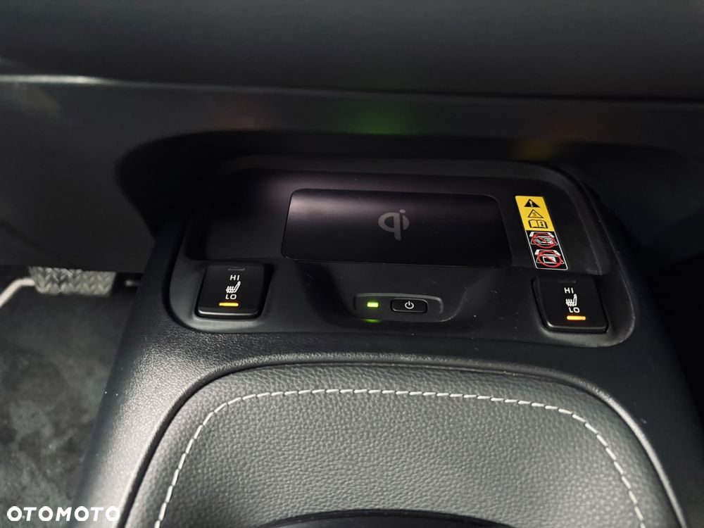 Toyota Corolla 1.8 Hybrid Style - 18
