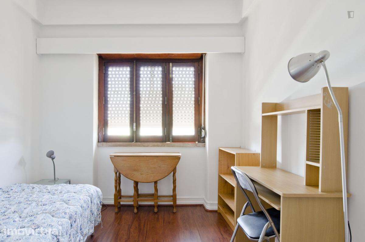Quarto - localizado em Entrecampos Lisbon - Grande imagem: 3/18