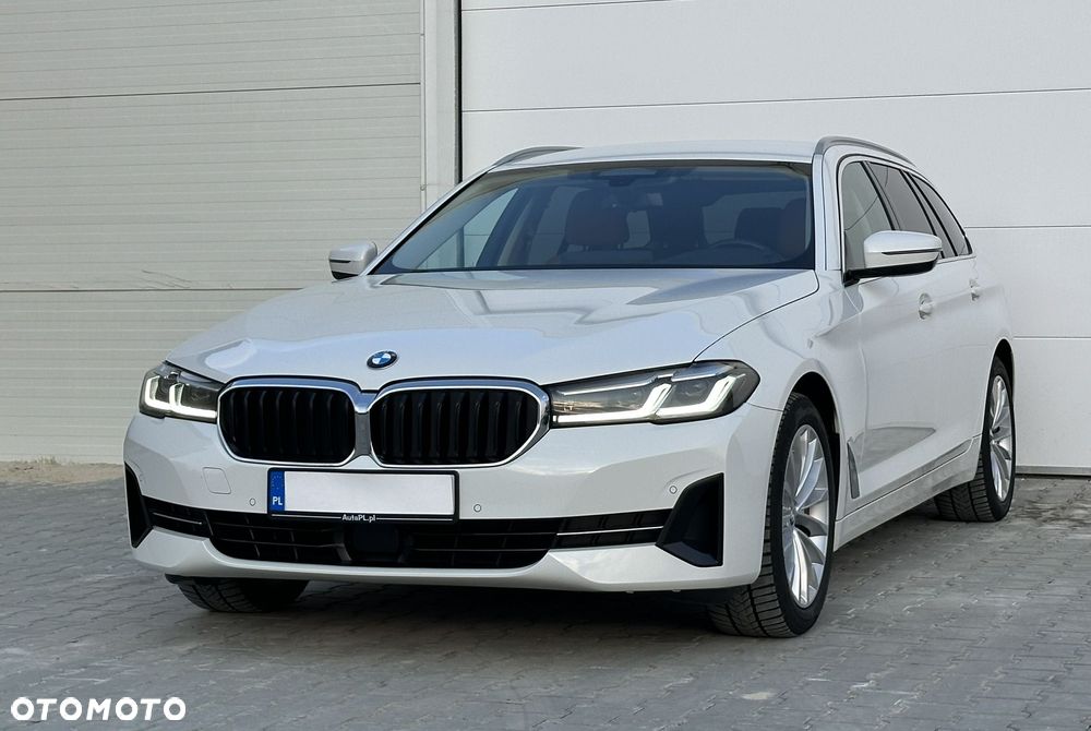 BMW Seria 5 520d xDrive - 13