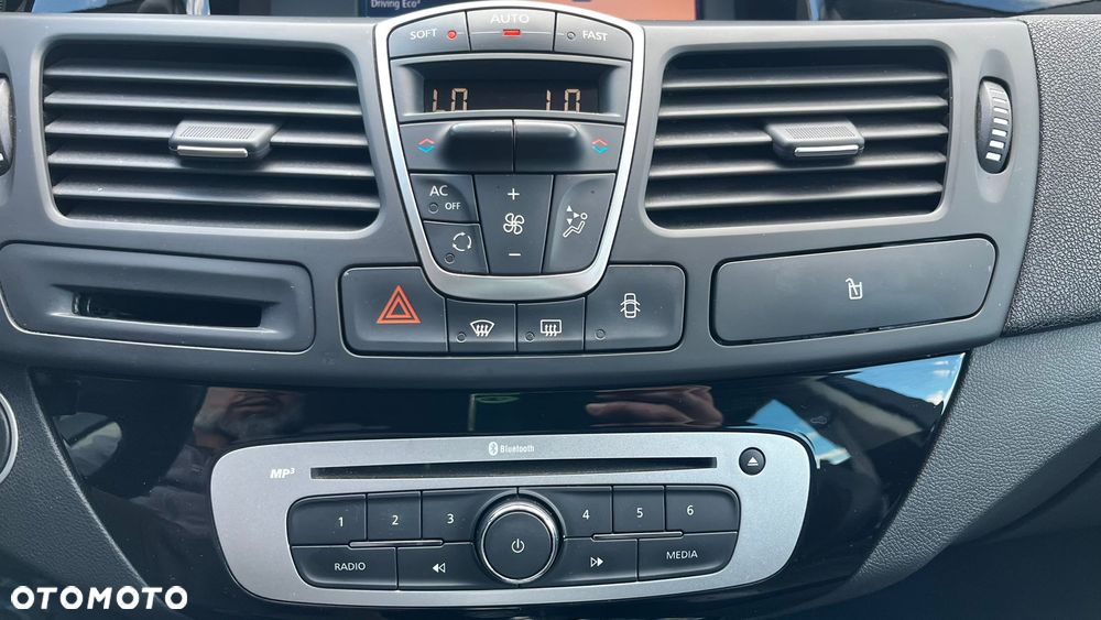 Renault Laguna dCi 150 FAP Start-Stop Bose Edition - 6