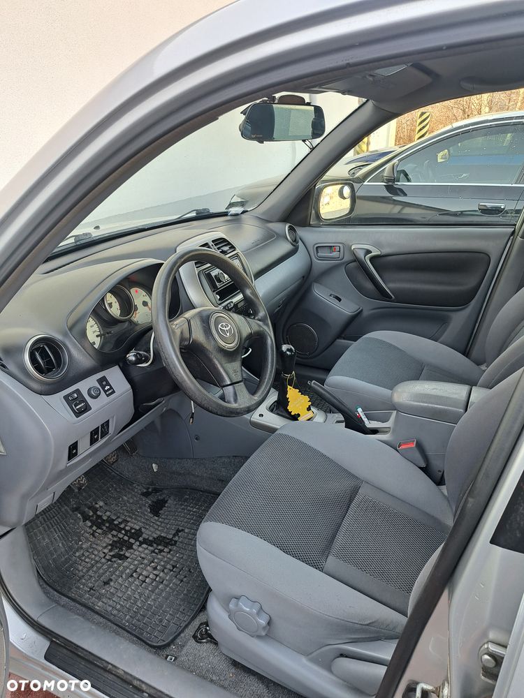 Toyota RAV4 2.0 D-4D 4x4 - 3