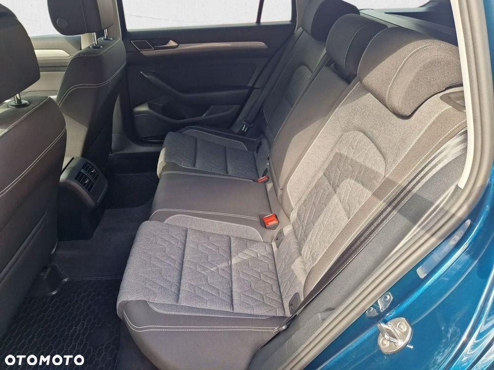 Volkswagen Passat - 22