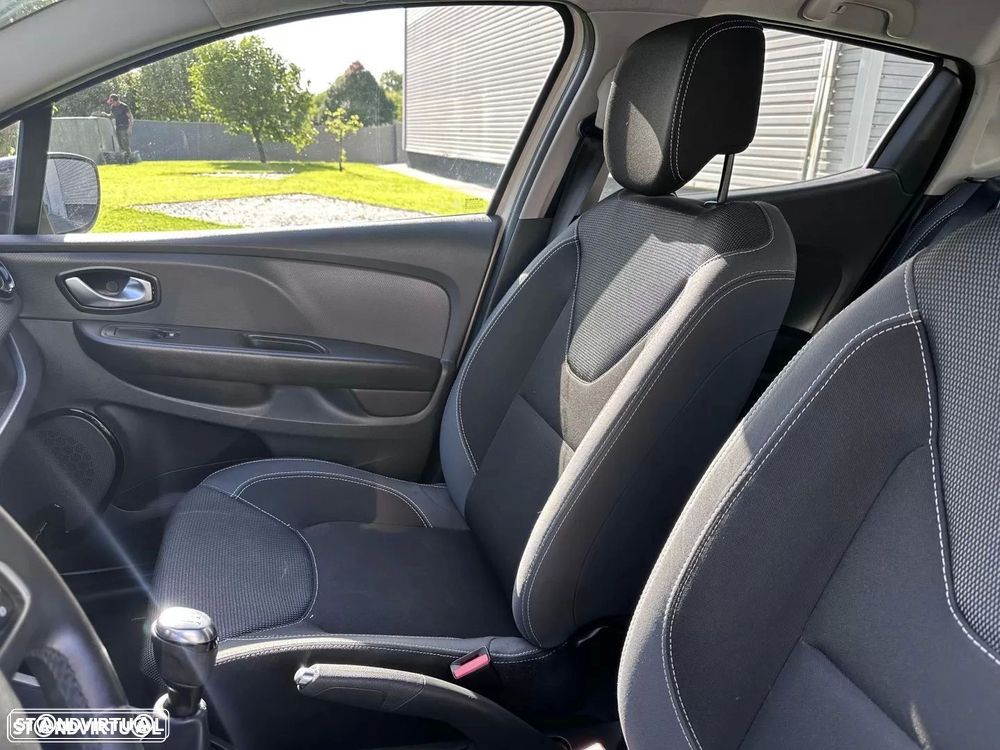 Renault Clio 0.9 TCe Limited Bi-Fuel - 23