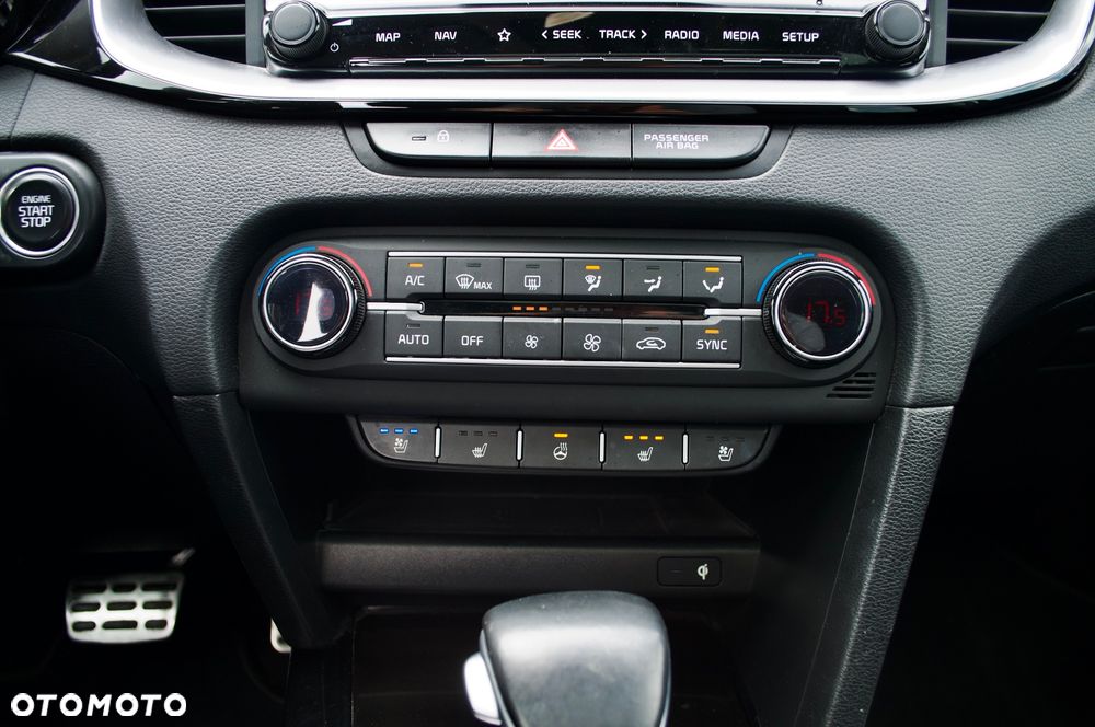 Kia XCeed - 18