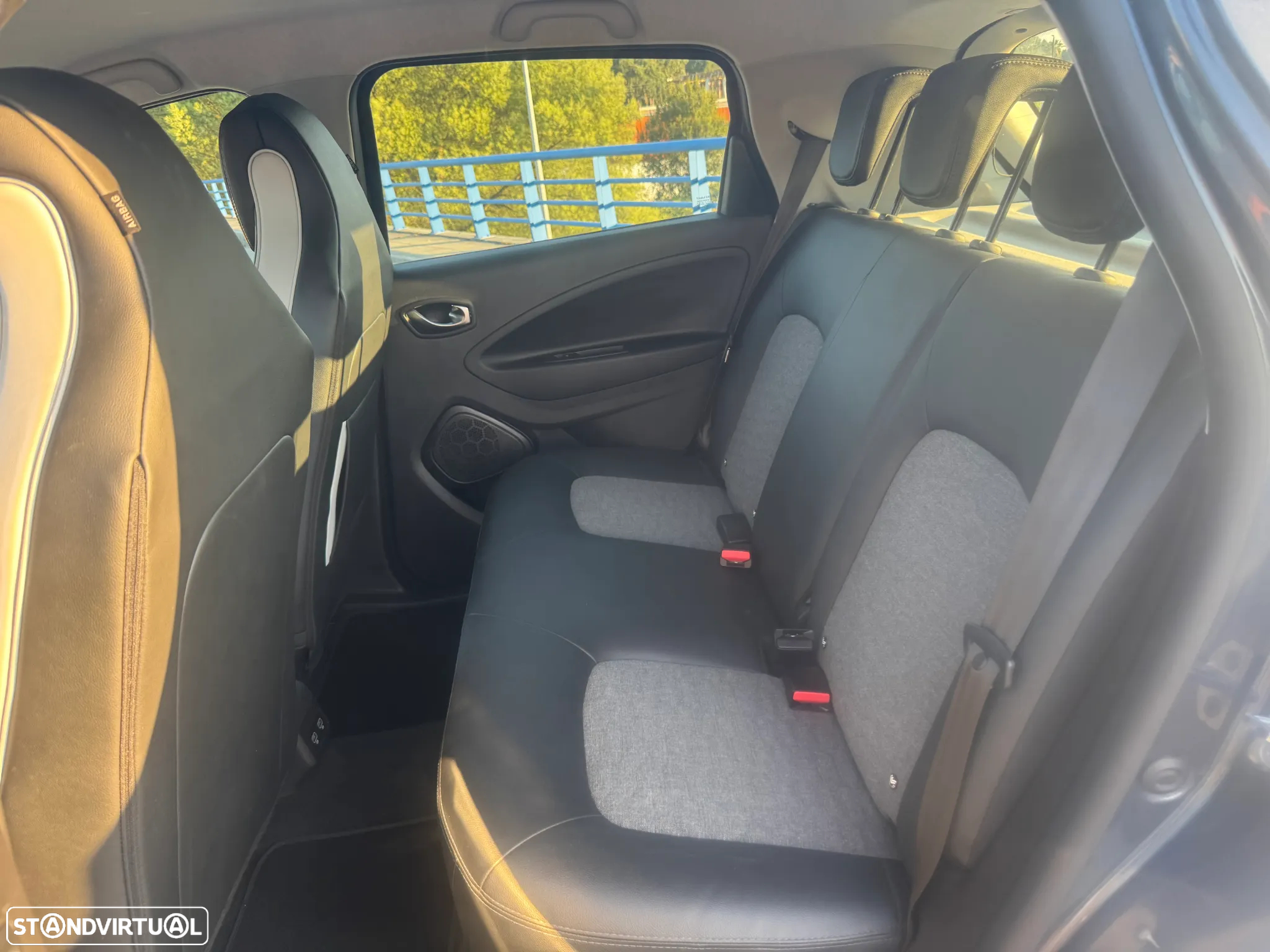 Renault Zoe (c/ Bateria) Z.E. 50 INTENS - 18