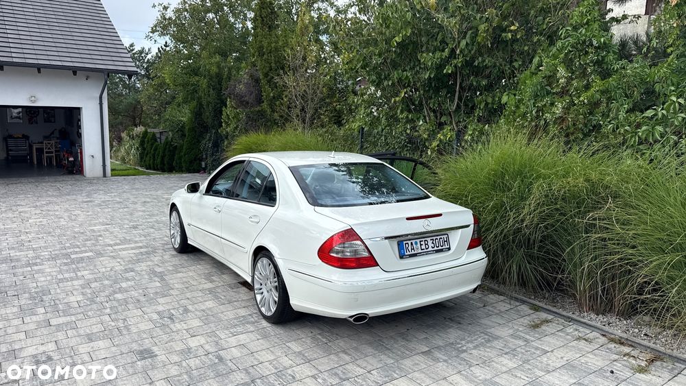 Mercedes-Benz Klasa E - 14