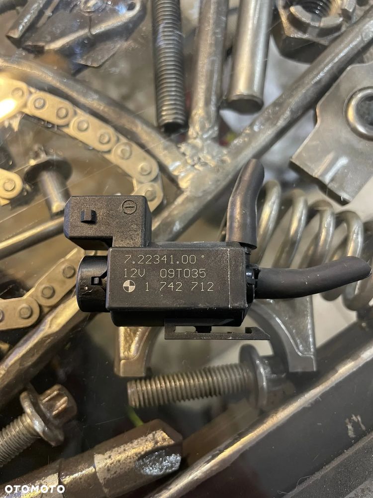 BMW ZAWÓR PODCIŚNIENIA 1742712